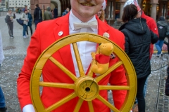 1052